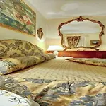 Regina Elena Apartment