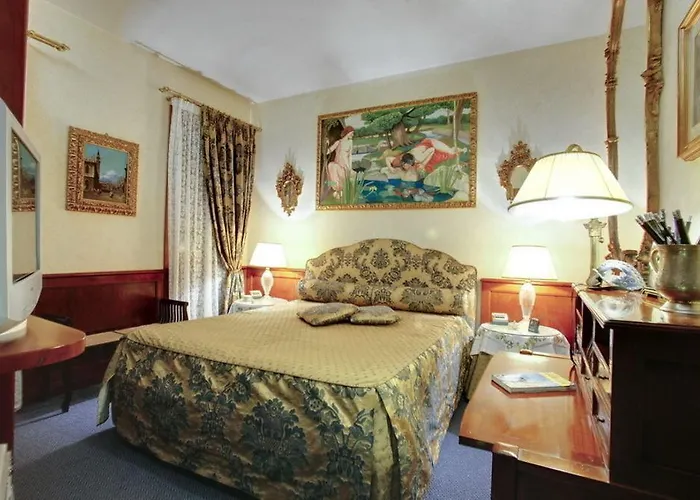 Regina Elena Apartment